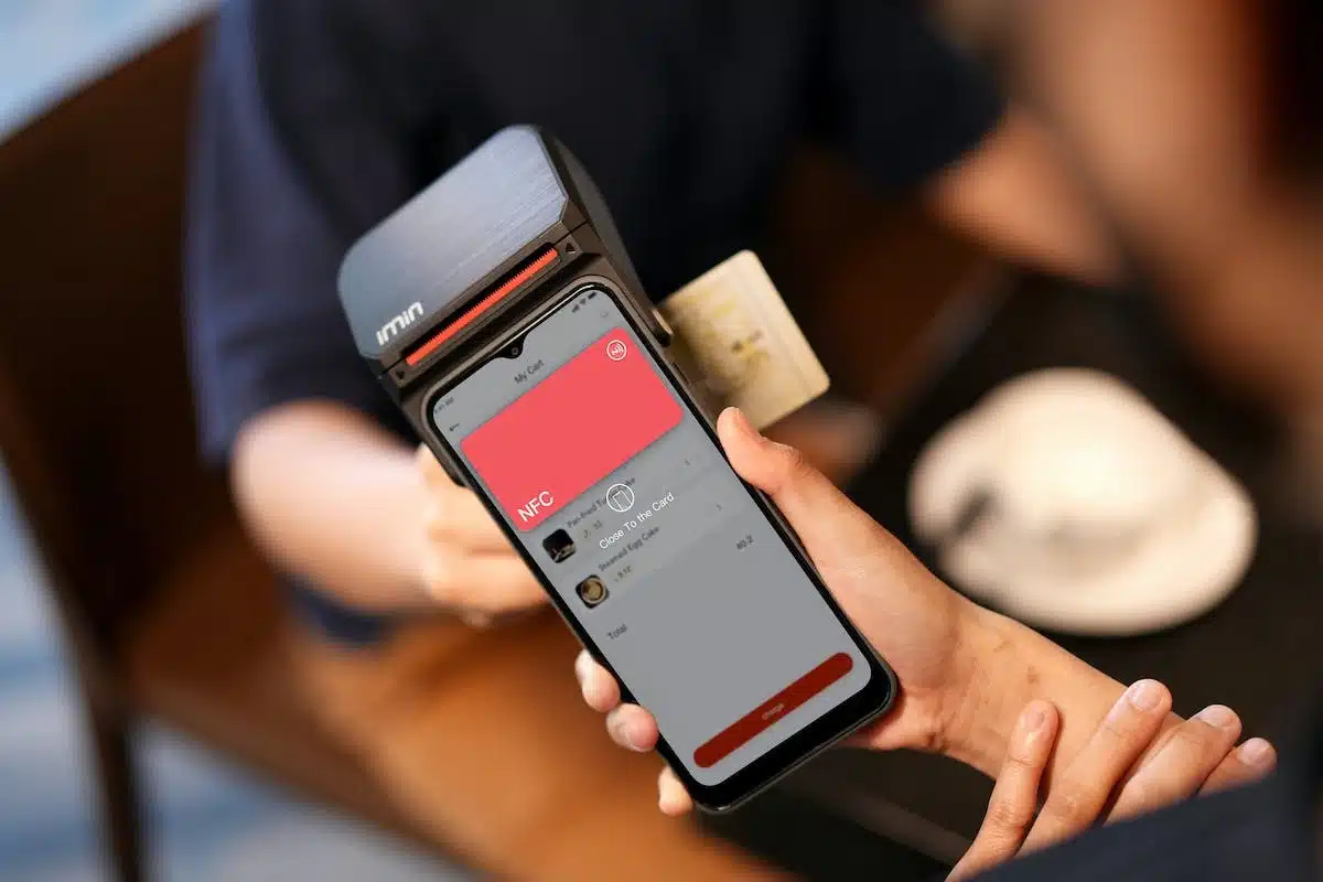 finance  smartphone
